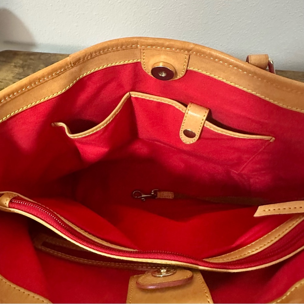 Dooney & Bourke Pink and Black Tote with Elegant Design - Picture 14 of 17